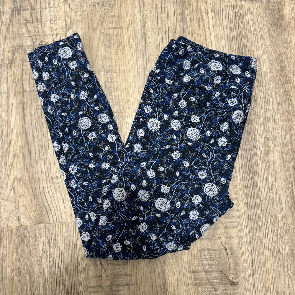 Lularoe Tall & Curvy (TC) White & Blue Floral Leggings.